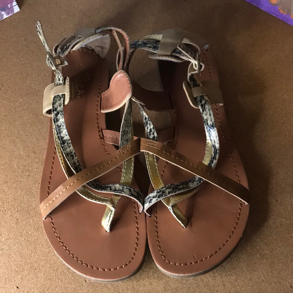 Strappy multicolor sandals